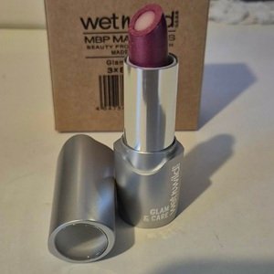Wet n Wild Glam & Care Lipstick E81522