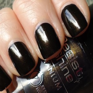 Loreal Resist & Shine Nail Color – Titanium #737 Black Khaki